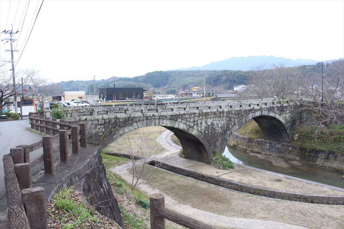 岩本橋 江戸時代に建造された石造眼鏡橋 熊本の観光ガイドタクシー 加来 英 個人タクシー